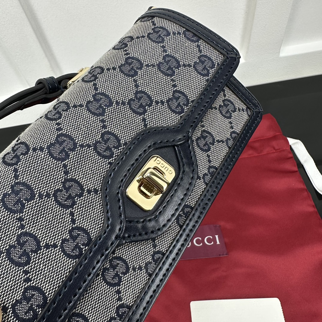 Gucci Satchel Bags